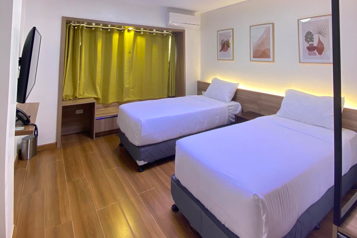 Deluxe Suite